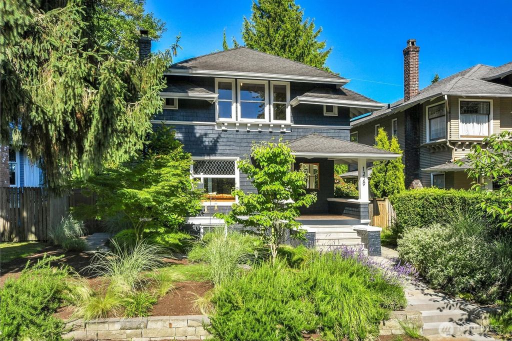 Photo of 1229 18th Avenue E, Seattle, WA 98112 (MLS # 2553017)