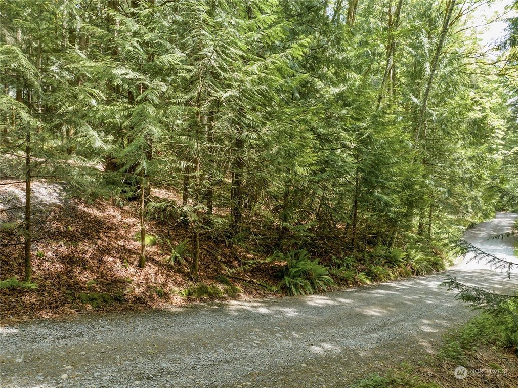 Photo of 25318 SE 135th Street, Issaquah, WA 98027 (MLS # 2133226)