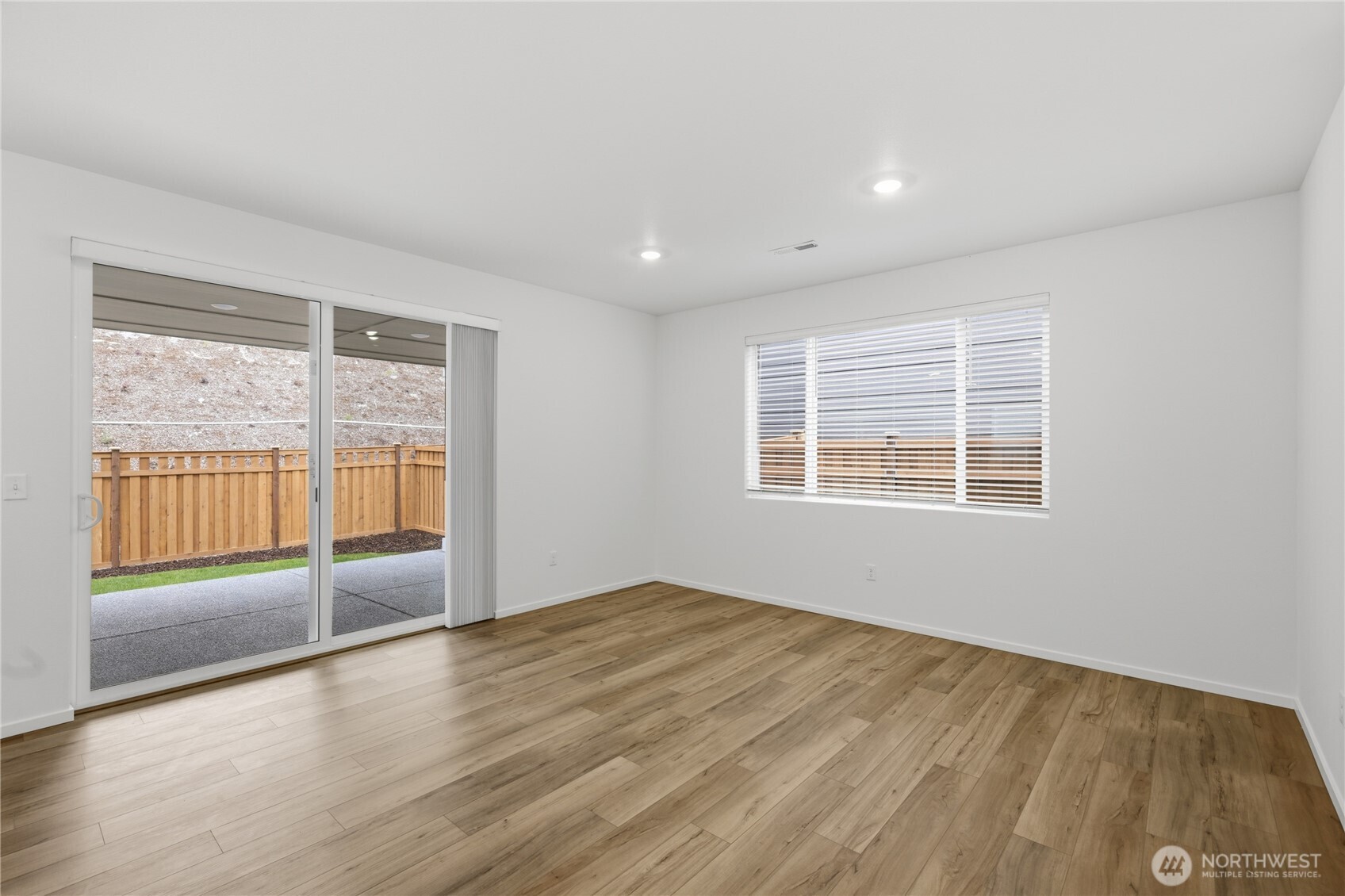 20440 Myrtle Place E