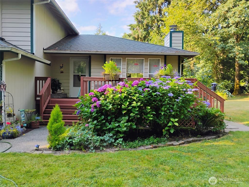 Photo of 22526 SE 187th Street, Maple Valley, WA 98038 (MLS # 2565808)