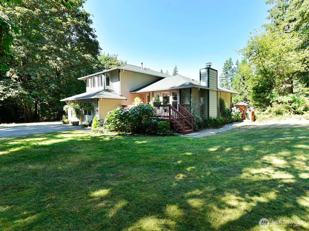 Photo of 22526 SE 187th Street, Maple Valley, WA 98038 (MLS # 2565808)