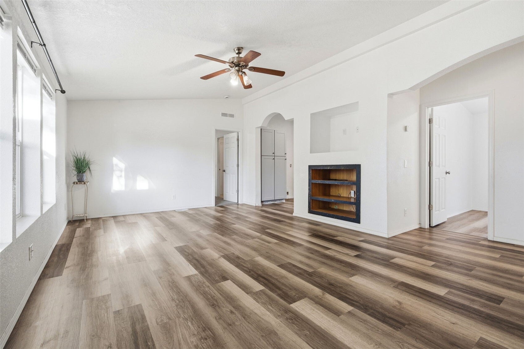 320 S 2nd Street