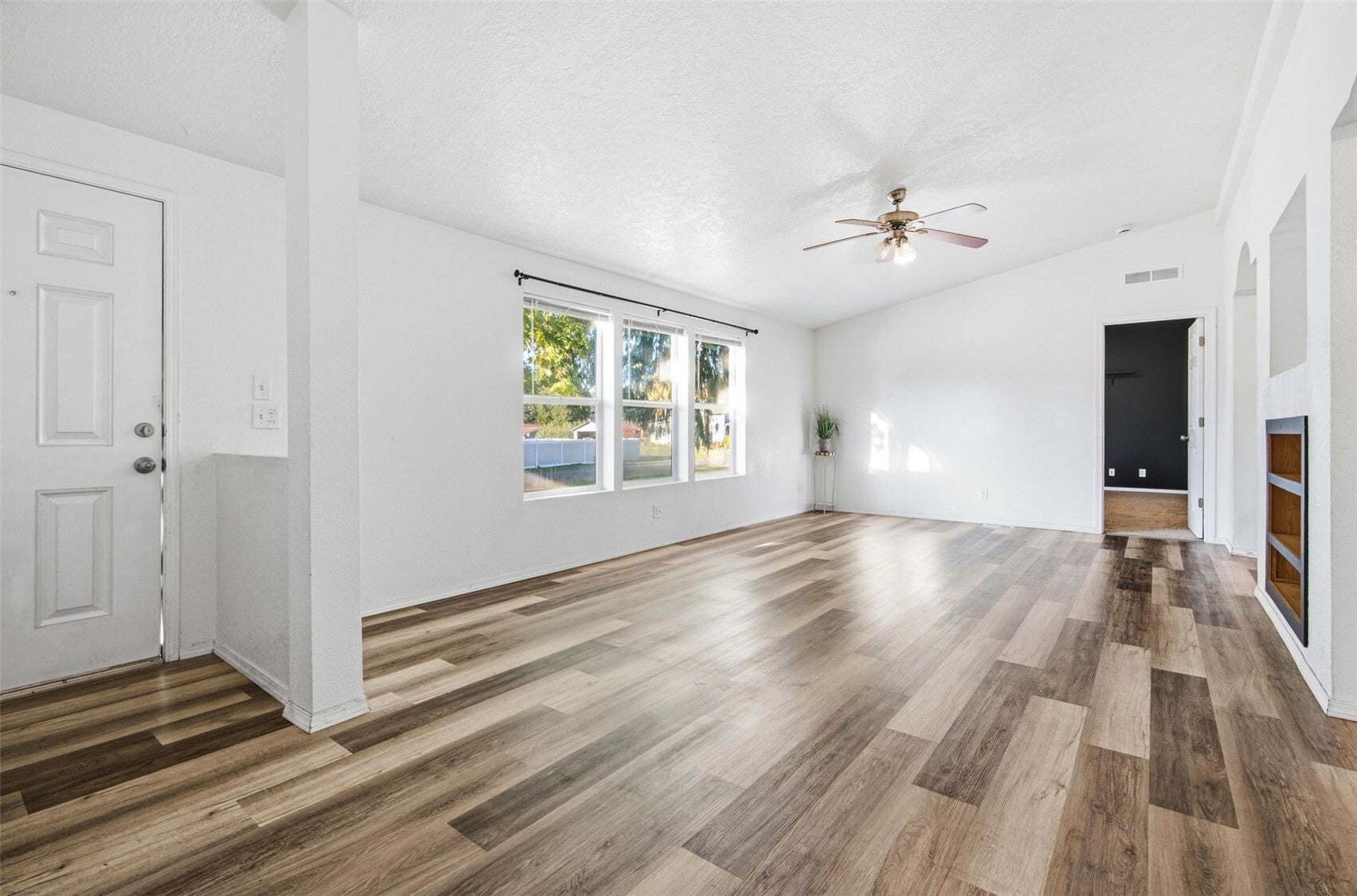 320 S 2nd Street