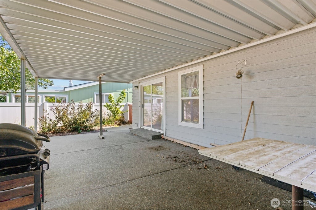 Photo of 1100 S Rosewood Drive #106, Ellensburg, WA 98926 (MLS # 2591901)