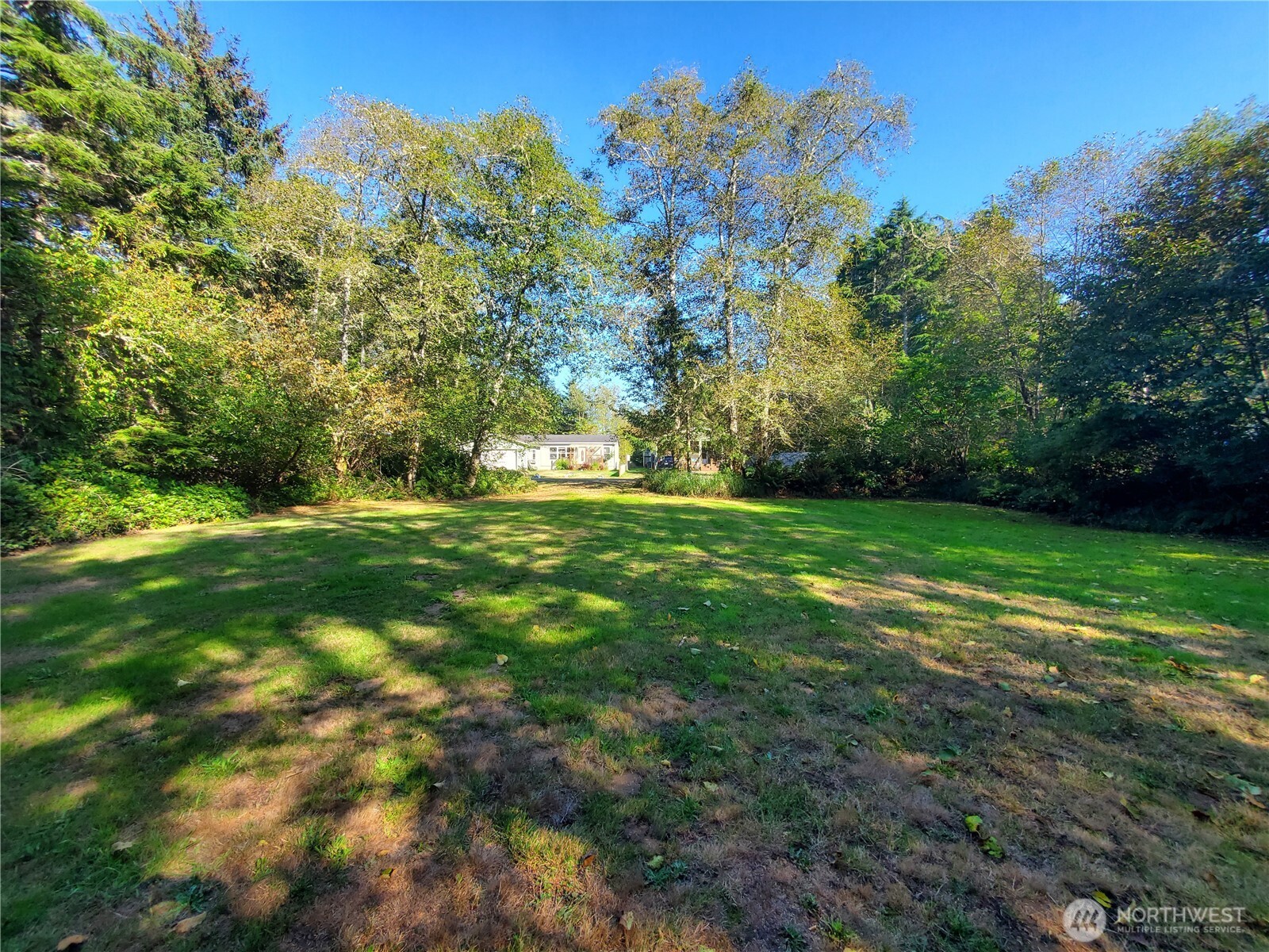 741 Chenois Avenue NE