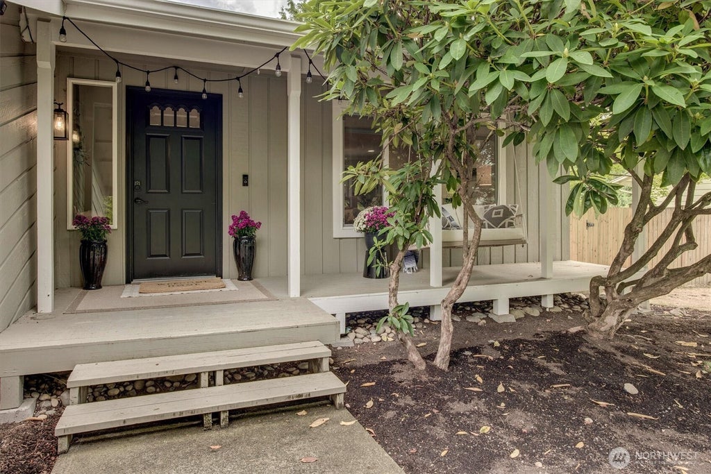 Photo of 17323 26th Avenue SE, Bothell, WA 98012 (MLS # 2578450)