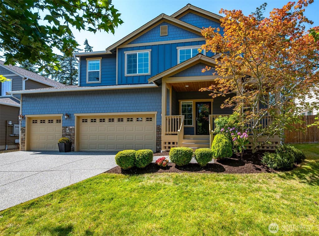 Photo of 1873 SW Downfield Way, Oak Harbor, WA 98277 (MLS # 2571043)