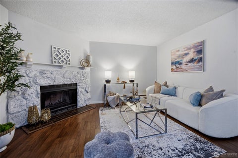 Photo of 12515 NE 116th Street #B11, Kirkland, WA 98034 (MLS # 2597605)