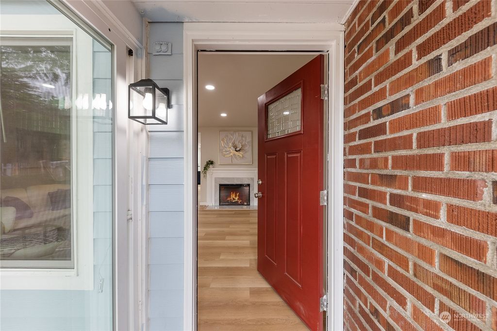 Photo of 417 N 122nd Street, Seattle, WA 98133 (MLS # 2239159)