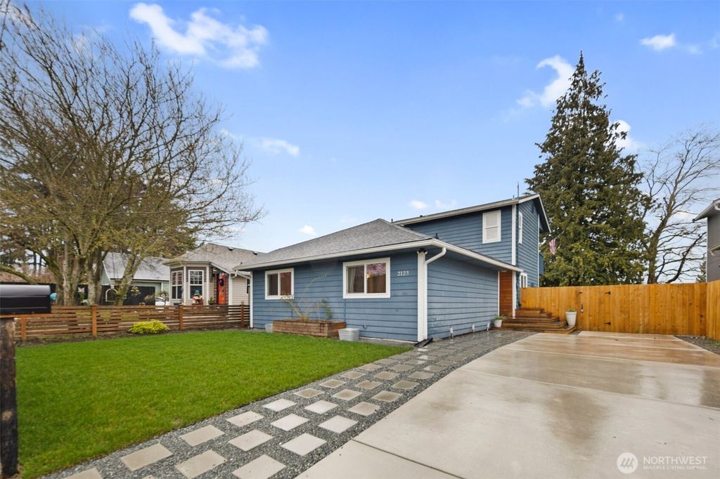 Photo of 2123 Harrison Avenue, Everett, WA 98201 (MLS # 2334160)