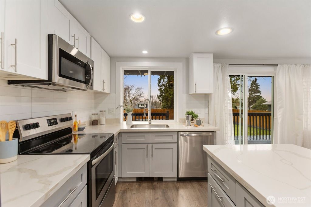 Photo of 2123 Harrison Avenue, Everett, WA 98201 (MLS # 2334160)