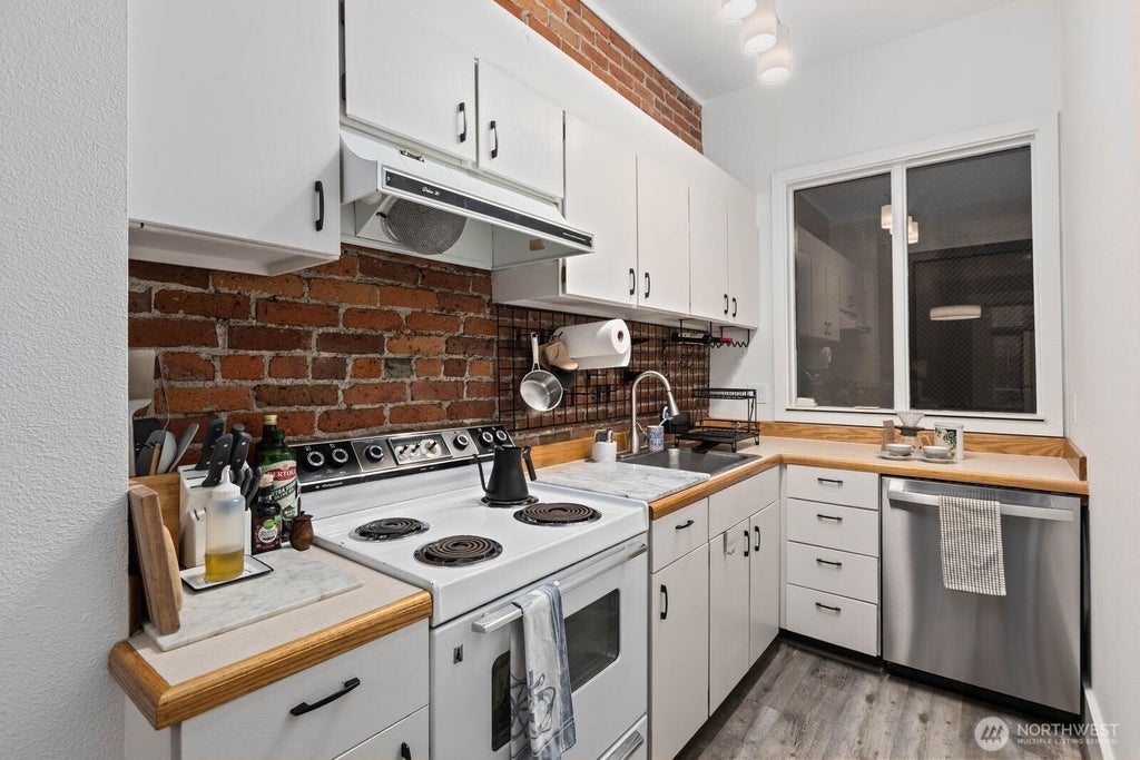Photo of 312 1st Avenue S #3, Seattle, WA 98104 (MLS # 2581384)