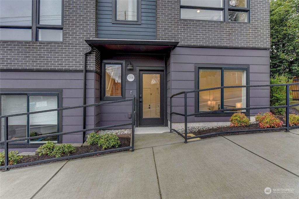 Photo of 18513 104th Avenue NE #1A, Bothell, WA 98011 (MLS # 2048368)