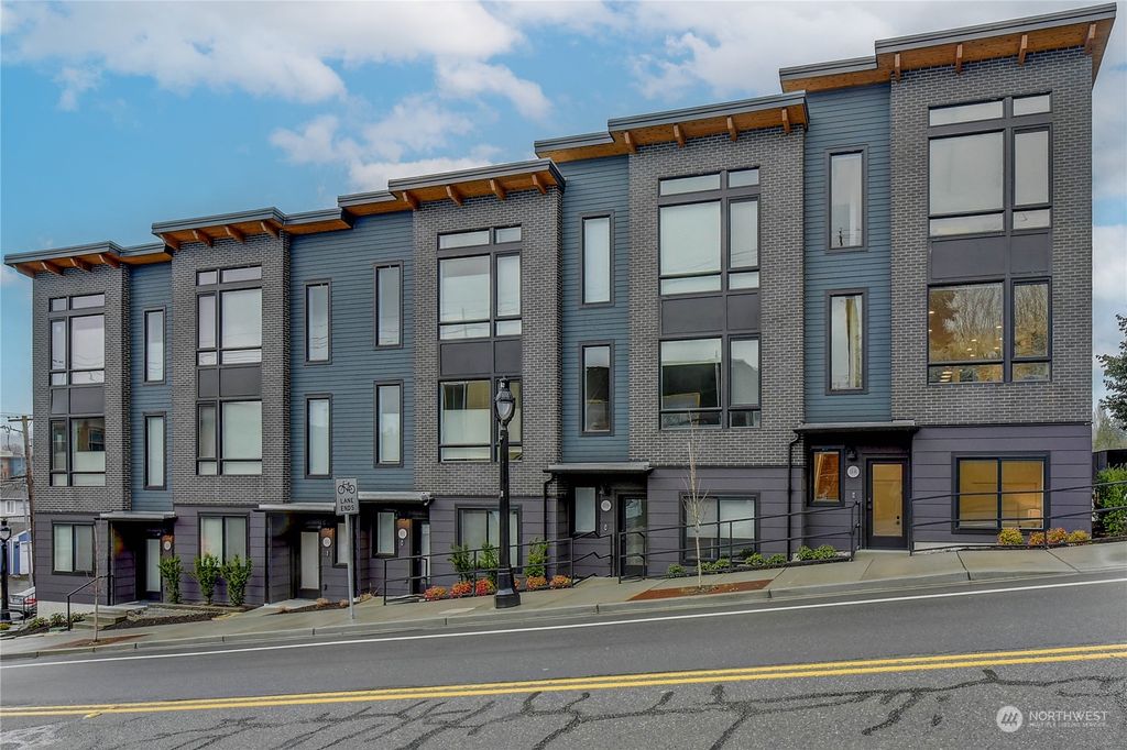 Photo of 18513 104th Avenue NE #1A, Bothell, WA 98011 (MLS # 2048368)