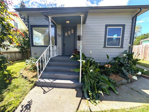Photo of 830 Garfield Street, Mount Vernon, WA 98273 (MLS # 2540769)