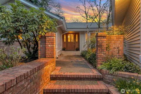 7215 76th Avenue SE Mercer Island WA 98040