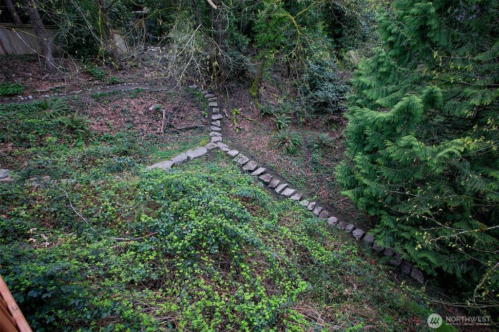 Photo of 7215 76th Avenue SE, Mercer Island, WA 98040 (MLS # 2371756)