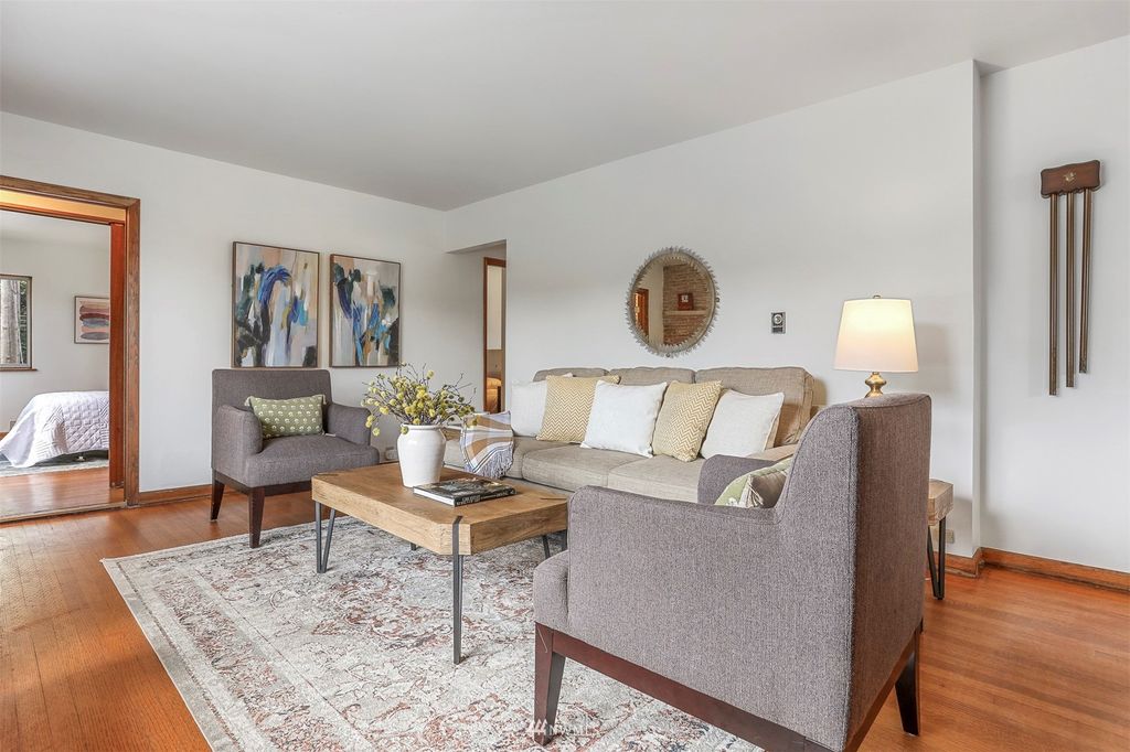 Photo of 1502 6th Avenue W, Seattle, WA 98119 (MLS # 1963604)