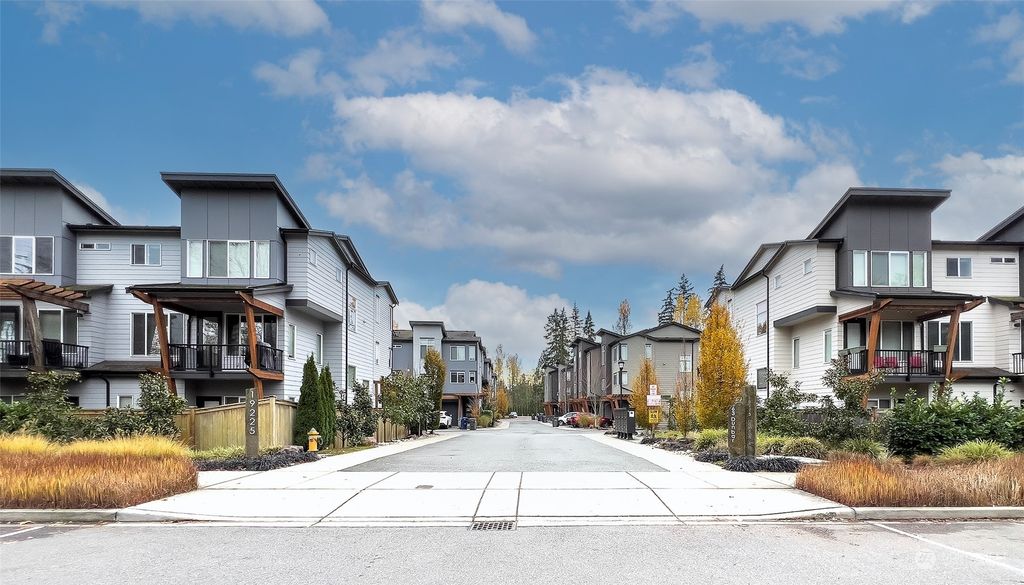 Photo of 19225 Damson Road #Q1, Lynnwood, WA 98036 (MLS # 2173933)