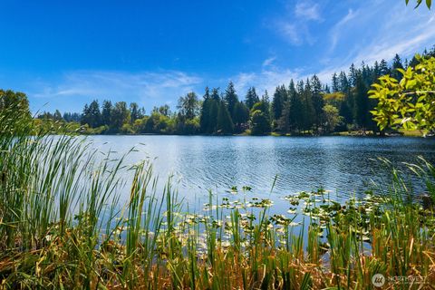 Photo of 13059 SE 76th Street, Newcastle, WA 98056 (MLS # 2492360)