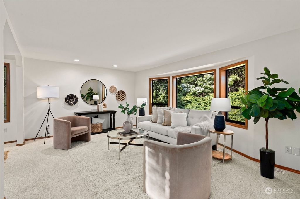 Photo of 19711 SE 19th Street, Sammamish, WA 98075 (MLS # 2134849)