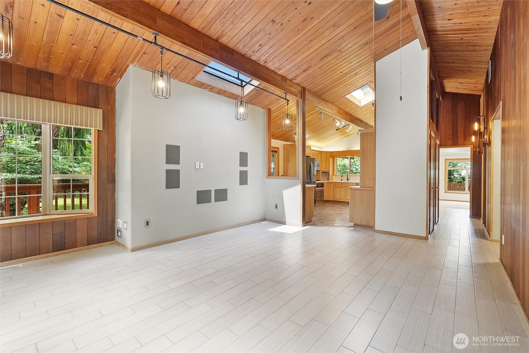 383 E Piper Way