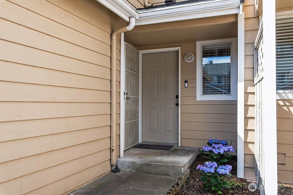 Photo of 1404 S 308th Lane #1404, Federal Way, WA 98003 (MLS # 2532936)