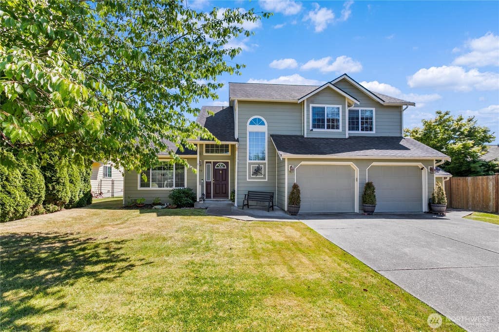 Photo of 2100 Fowler Place, Mount Vernon, WA 98274 (MLS # 2551570)
