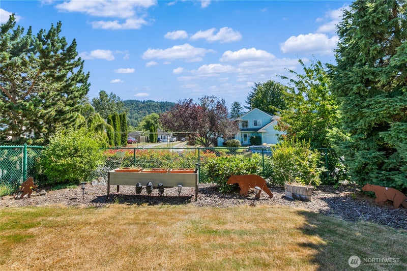 2100 Fowler Place