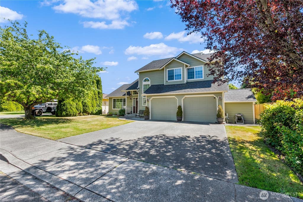Photo of 2100 Fowler Place, Mount Vernon, WA 98274 (MLS # 2551570)