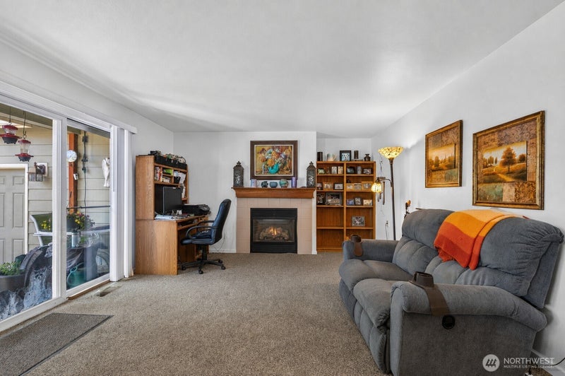 2100 Fowler Place