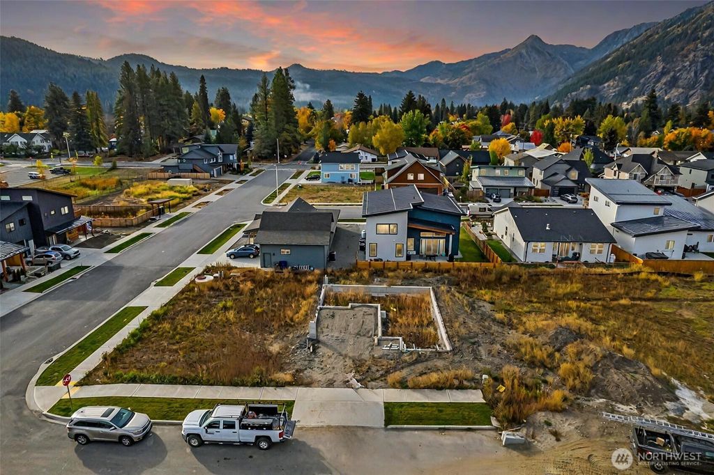 Photo of 331 Alpenglow Drive, Leavenworth, WA 98826 (MLS # 2463321)