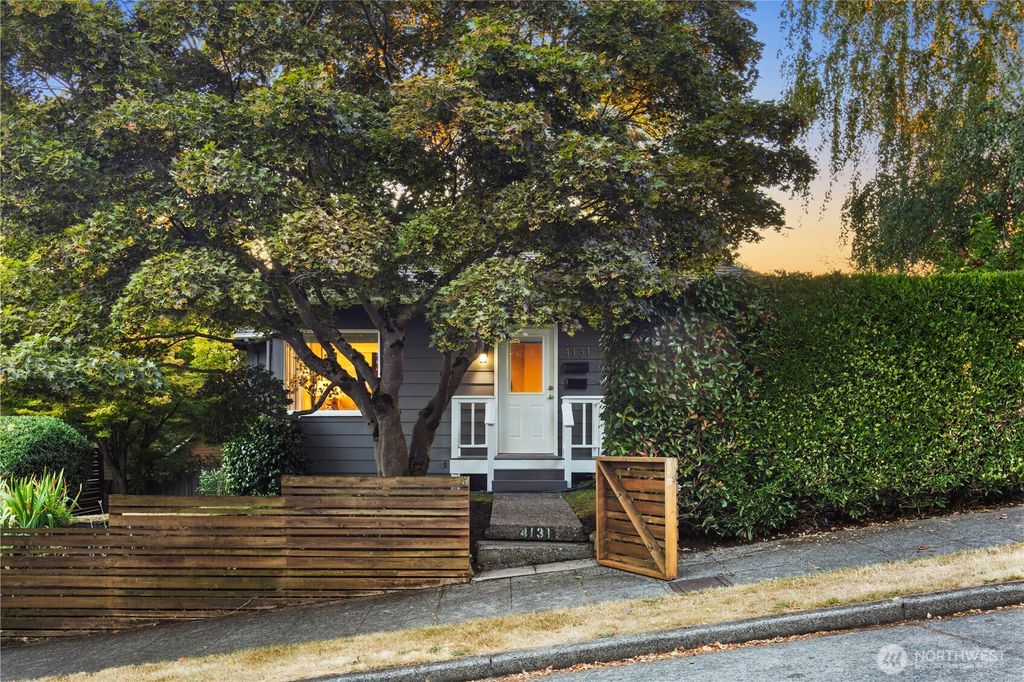 Photo of 4131 Phinney Avenue N, Seattle, WA 98103 (MLS # 2433230)