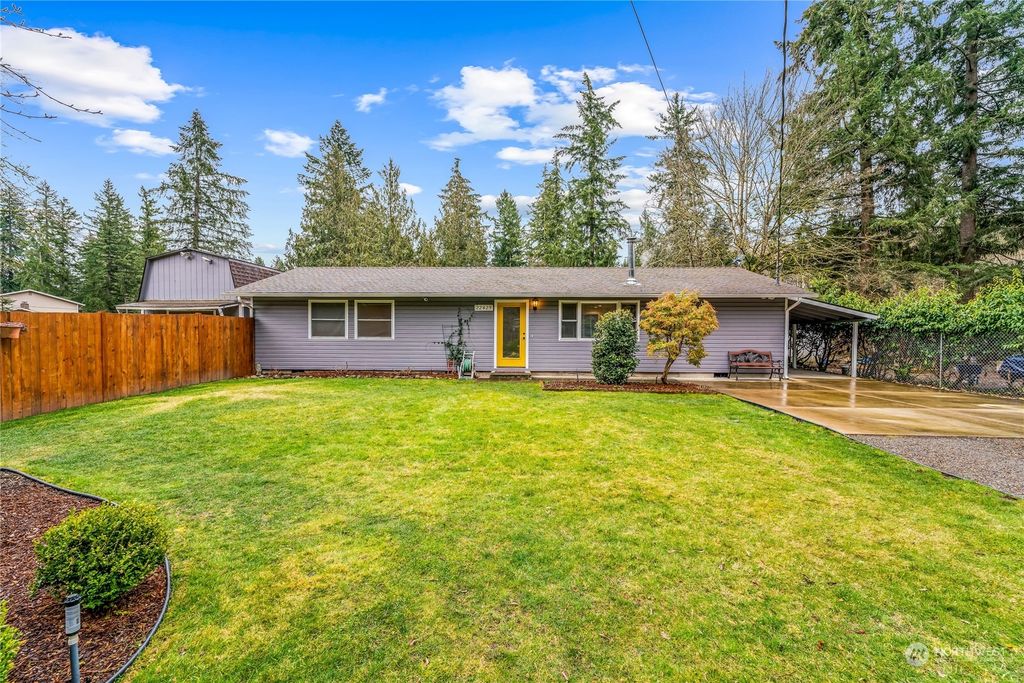 Photo of 22425 SE 304th Place, Black Diamond, WA 98010 (MLS # 2041326)