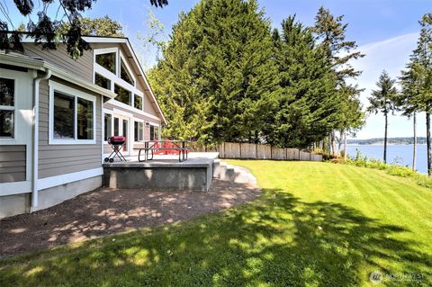 187 E Vineyard Crest Road Grapeview WA 98546
