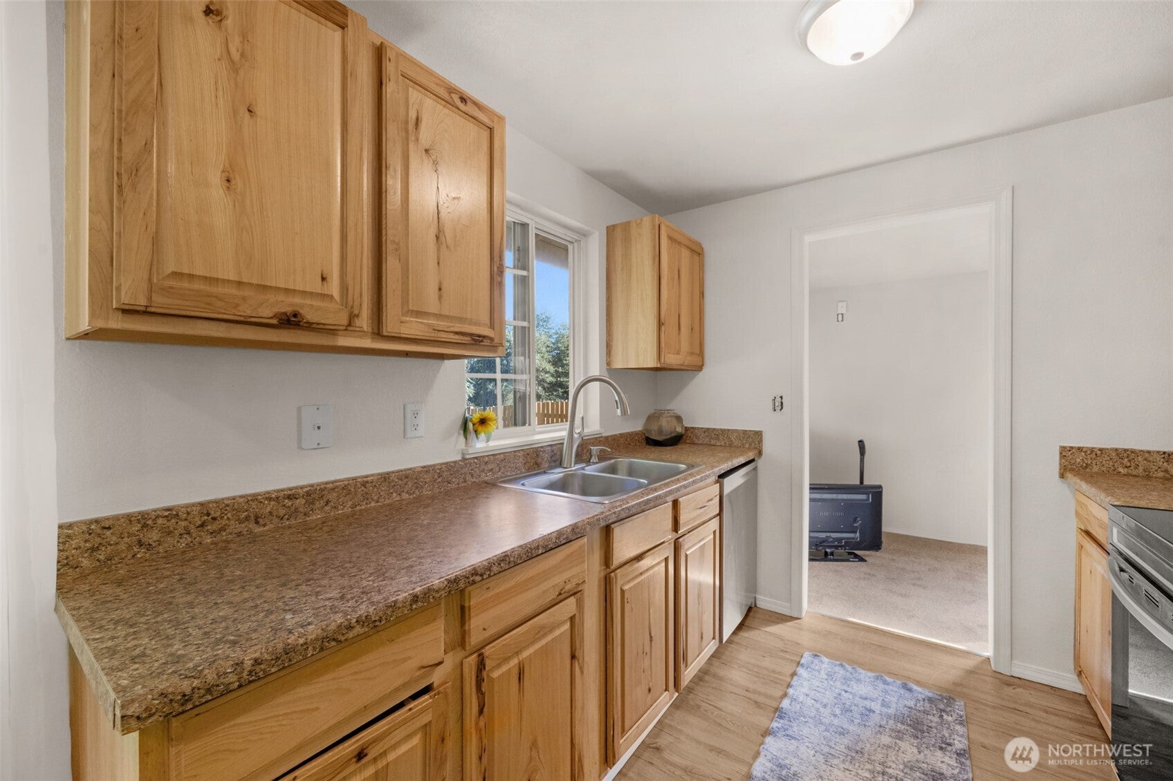 1401 Maple Avenue