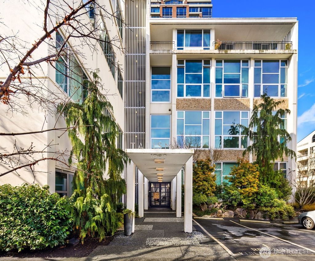 Photo of 1000 Union Street #417, Seattle, WA 98101 (MLS # 2345903)
