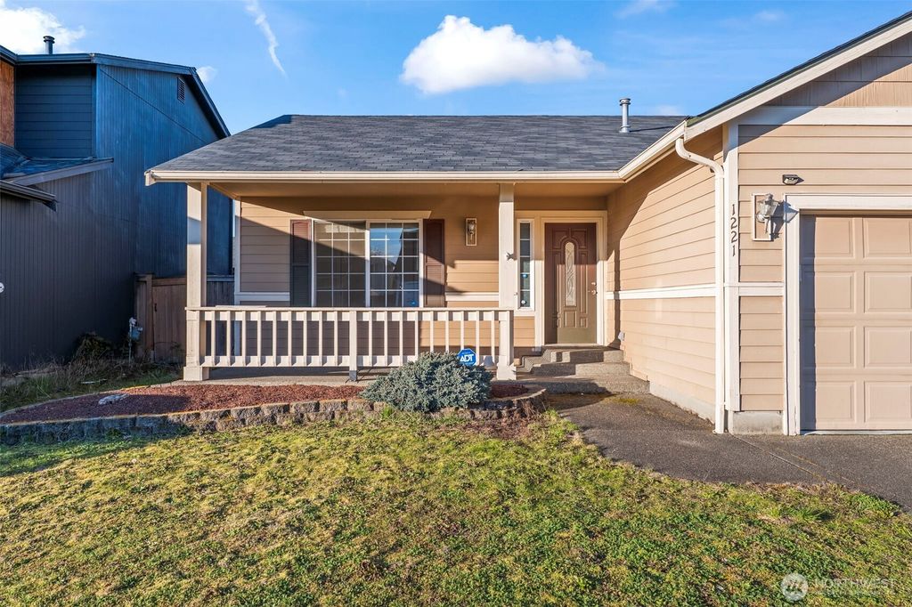 Photo of 1221 201st Street Ct E, Spanaway, WA 98387 (MLS # 2480991)