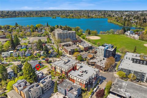 6544 Latona Avenue NE Seattle WA 98115