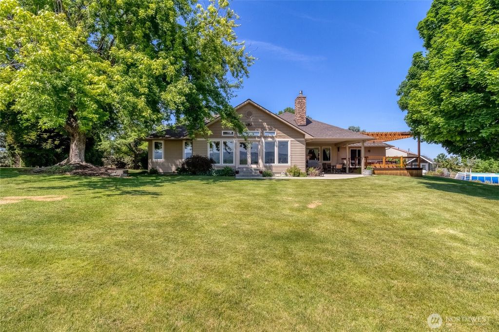 Photo of 4673 Larson Road, Walla Walla, WA 99362 (MLS # 2531650)