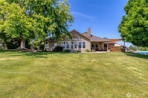Photo of 4673 Larson Road, Walla Walla, WA 99362 (MLS # 2531650)