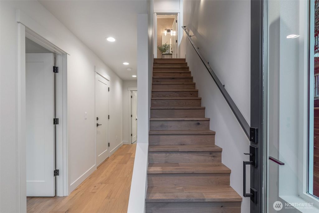 Photo of 6514 23rd Avenue NE, Seattle, WA 98115 (MLS # 2456172)