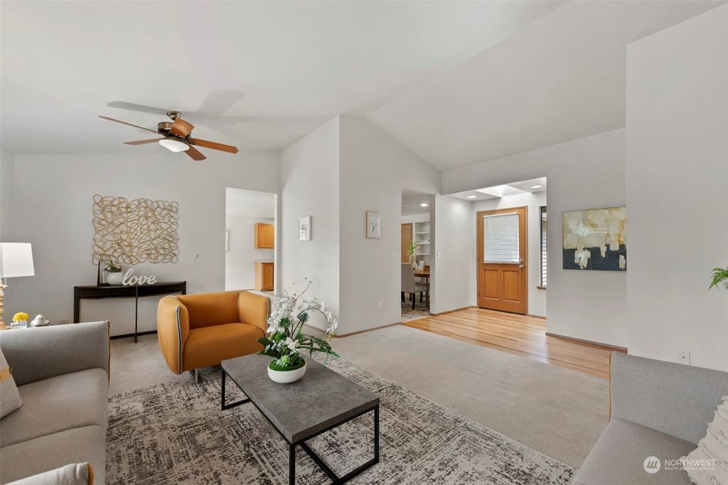 Photo of 909 223rd Court NE, Sammamish, WA 98074 (MLS # 2223121)