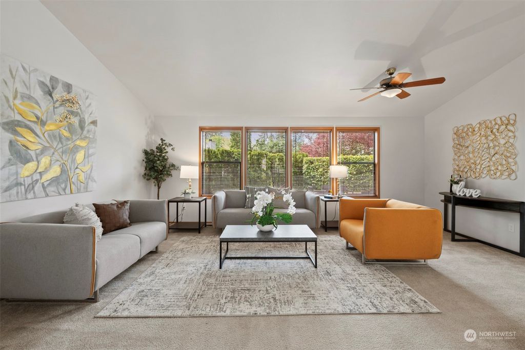 Photo of 909 223rd Court NE, Sammamish, WA 98074 (MLS # 2223121)