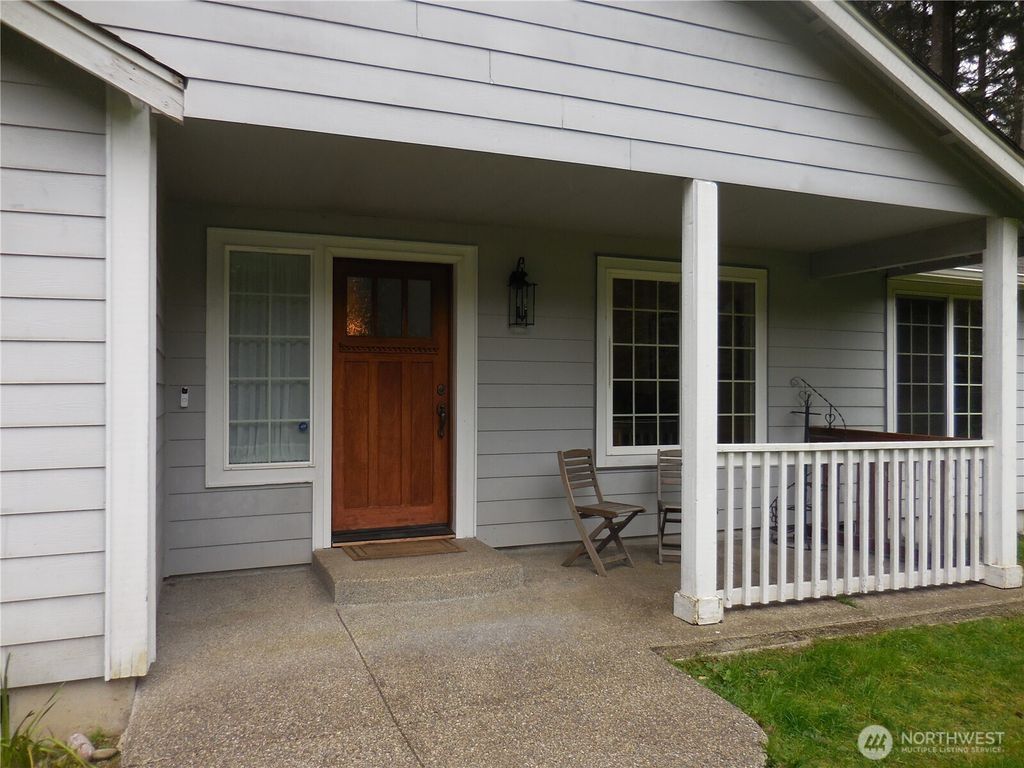 Photo of 12545 Lindi Lane SW, Port Orchard, WA 98367 (MLS # 2499748)