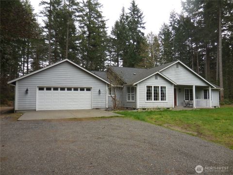 Photo of 12545 Lindi Lane SW, Port Orchard, WA 98367 (MLS # 2499748)