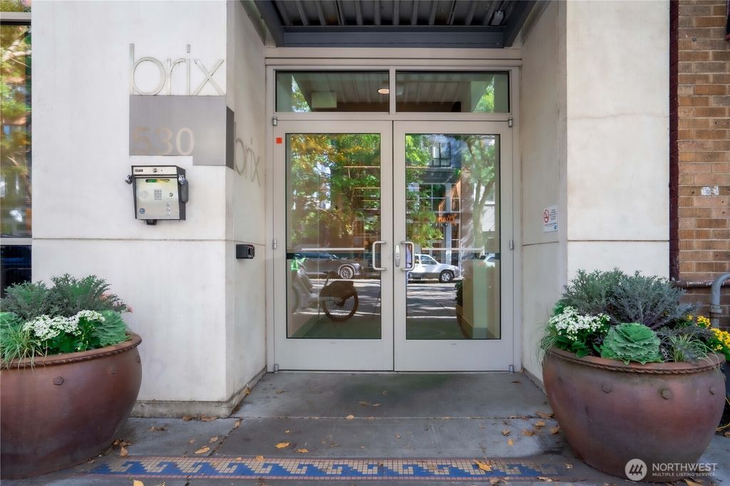 Photo of 530 Broadway E #606, Seattle, WA 98102 (MLS # 2437354)