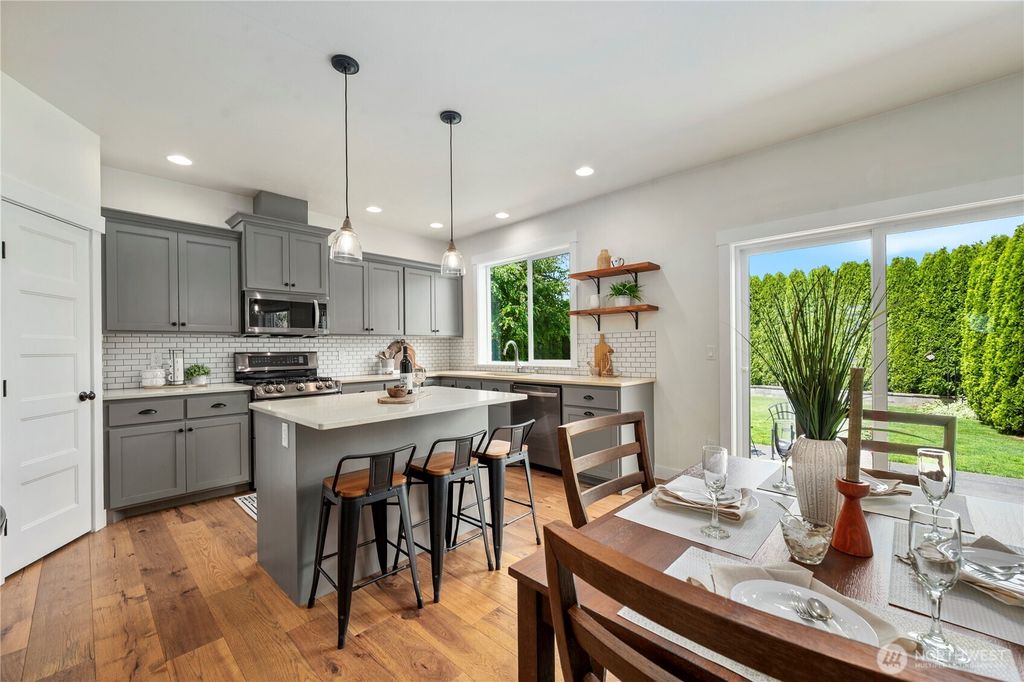 Photo of 2013 Brome Street, Lynden, WA 98264 (MLS # 2526204)