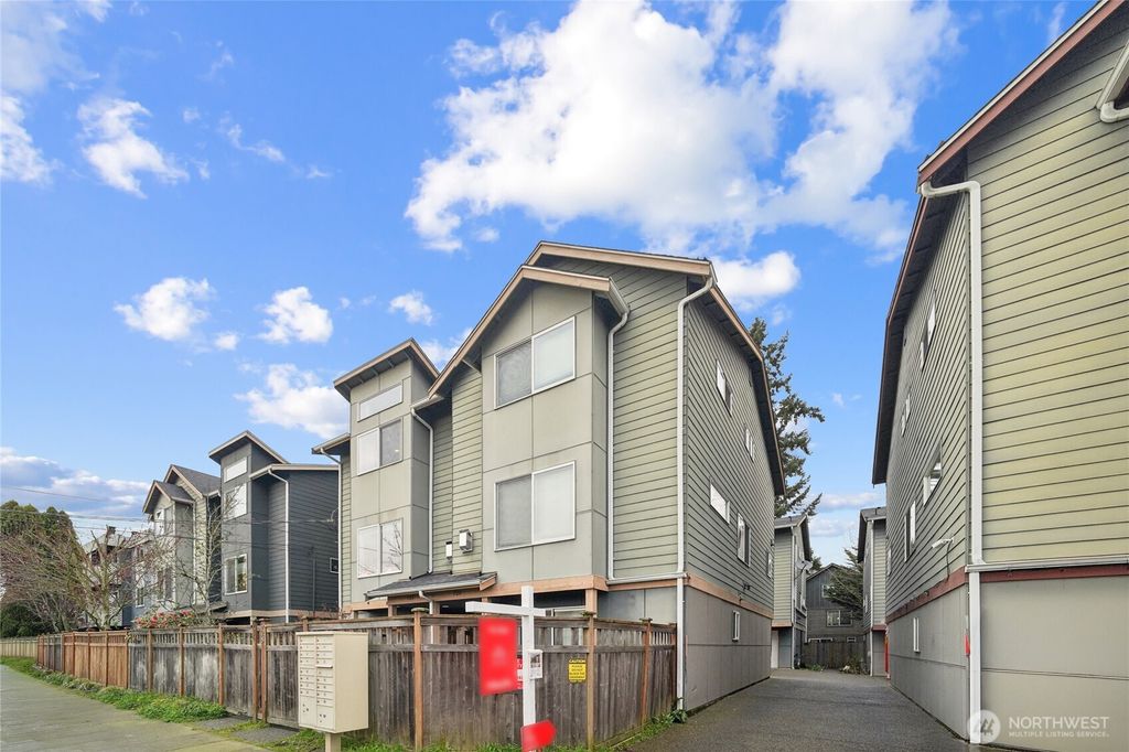 Photo of 926 N 96th Street, Seattle, WA 98103 (MLS # 2493895)