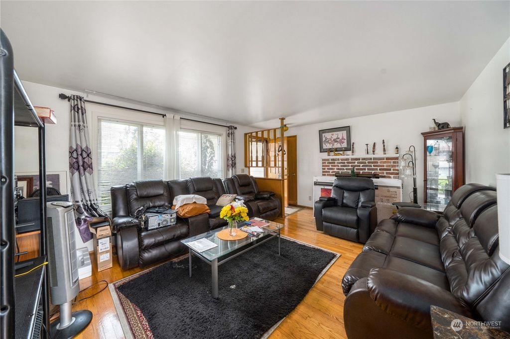 Photo of 24253 13th Place S, Des Moines, WA 98198 (MLS # 2148493)